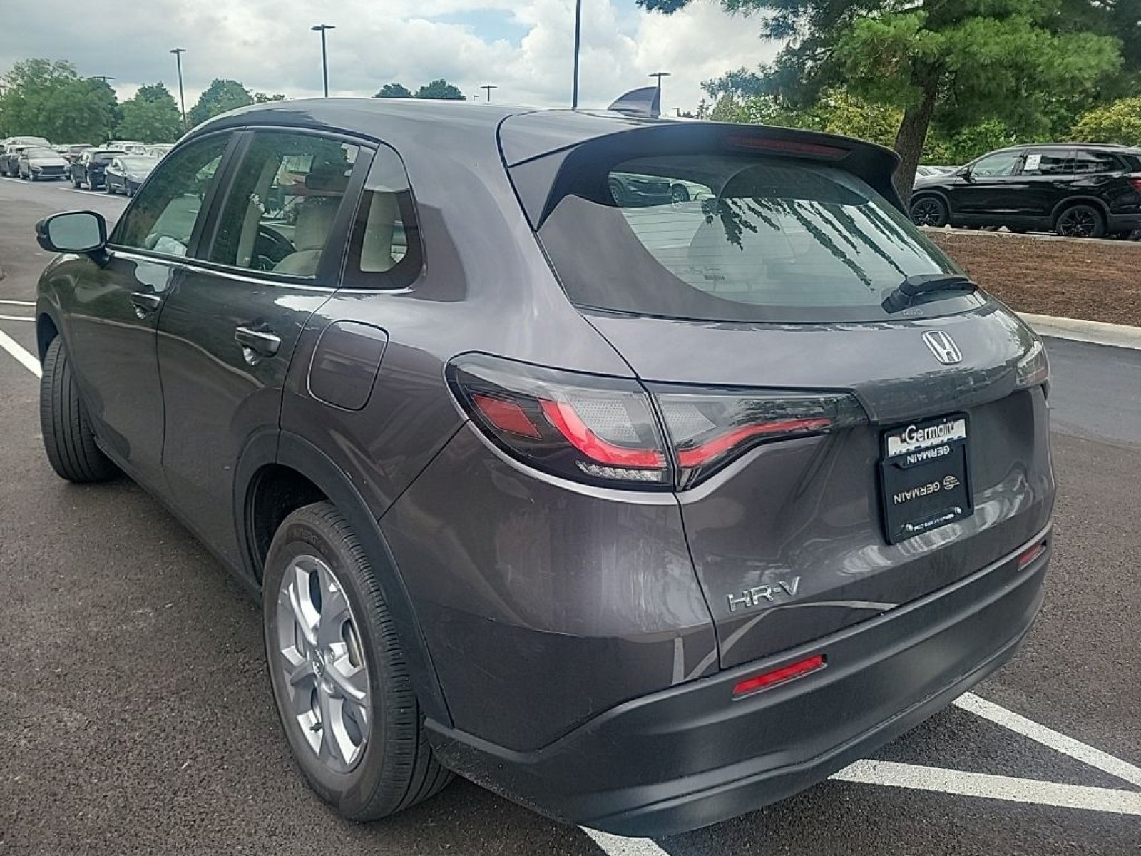 Used 2024 Honda HR-V LX image 9