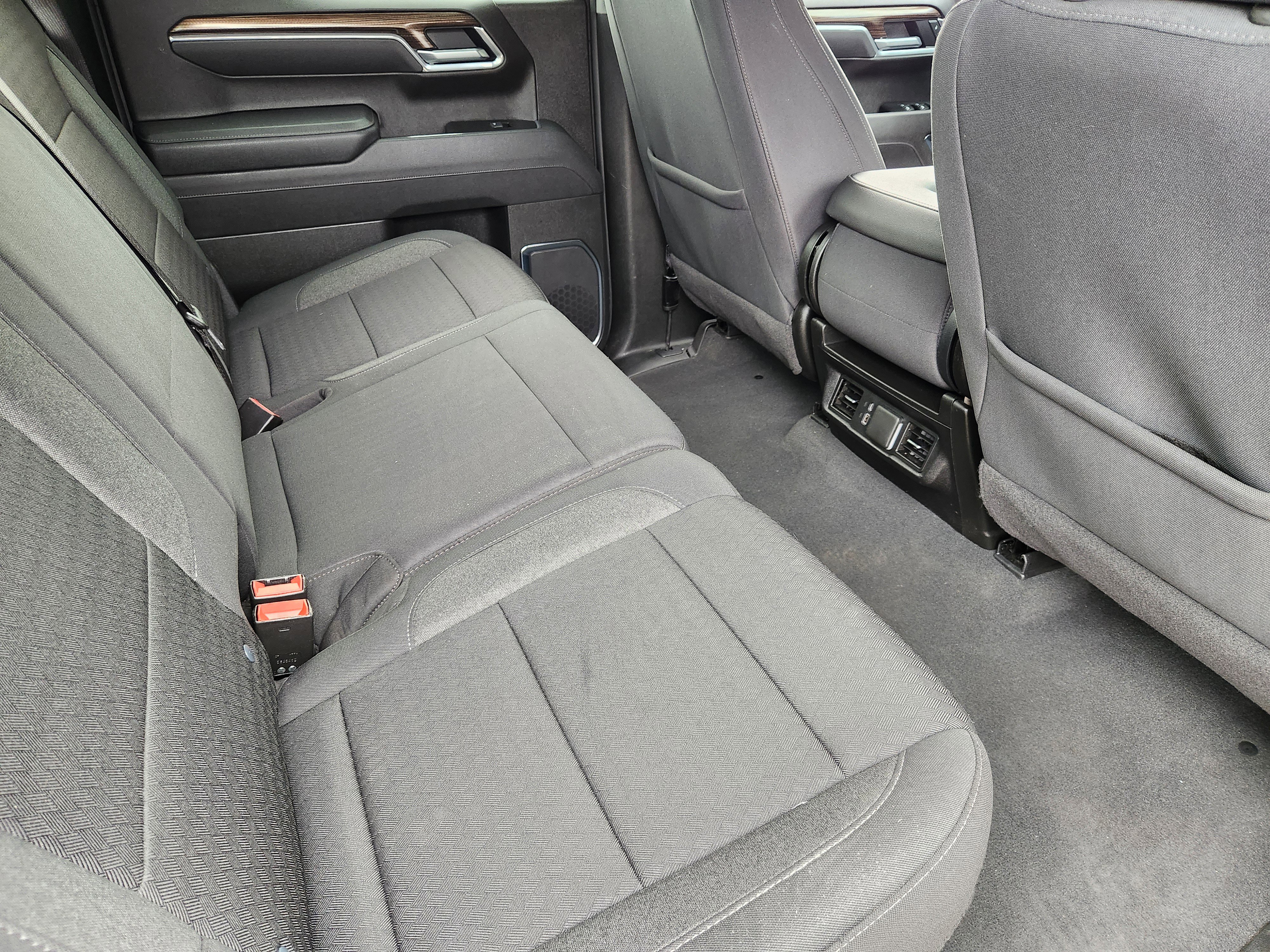 Certified 2025 Chevrolet Silverado 1500 LT image 32