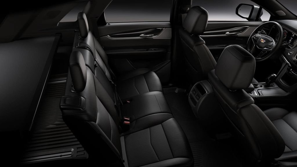 New 2026 Cadillac XT5 Premium Luxury w/ LPO, Floor Liner Package AWD/4WD image 11