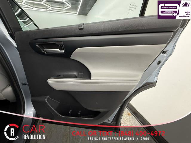 Used 2021 Toyota Highlander XLE image 57