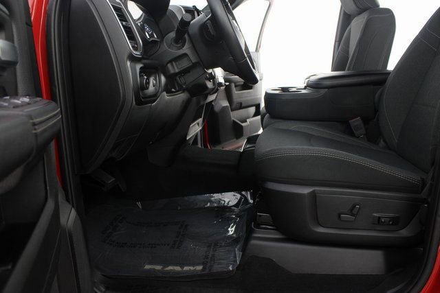 Used 2024 RAM 2500 Big Horn w/ Sport Appearance Package image 16