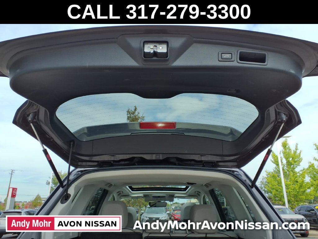 Used 2017 Subaru Forester 2.5i Limited AWD/4WD image 8