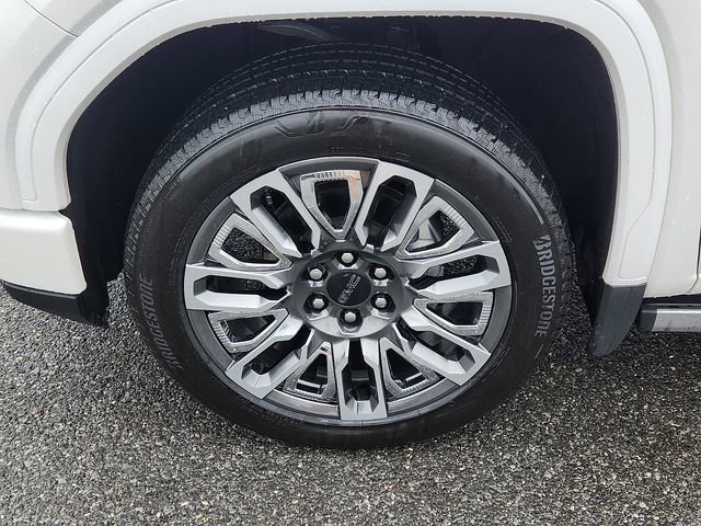 Used 2025 GMC Sierra 1500 Denali Ultimate AWD/4WD image 8