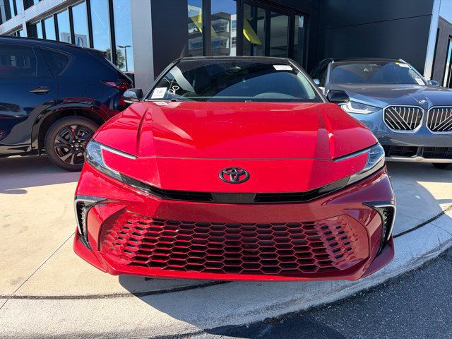 Used 2025 Toyota Camry XSE FWD image 2