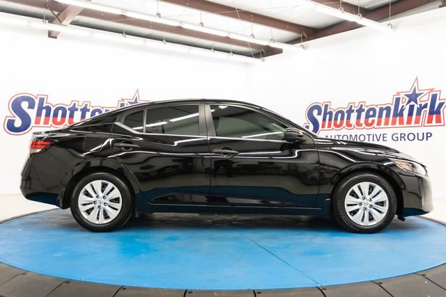 Used 2025 Nissan Sentra S image 11