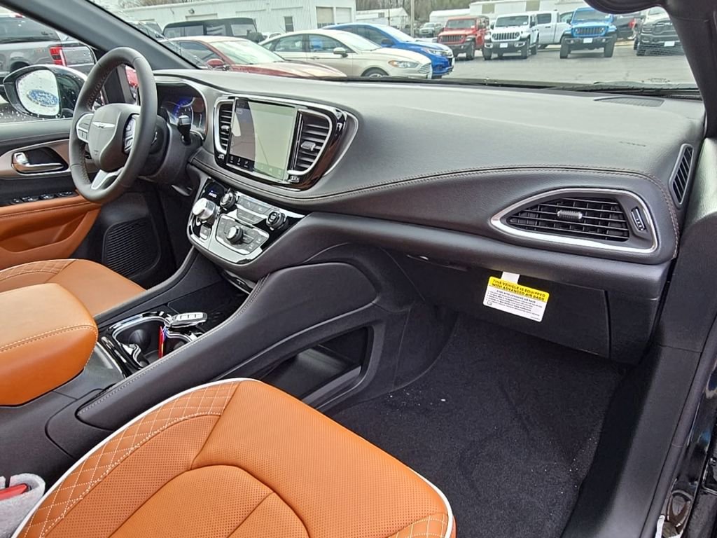 New 2026 Chrysler Pacifica Pinnacle FWD image 57
