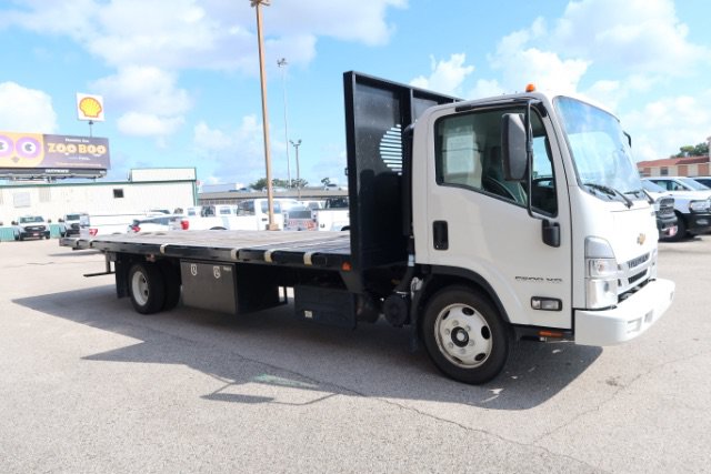 Used 2024 Chevrolet Low Cab Forward 5500XD RWD image 3