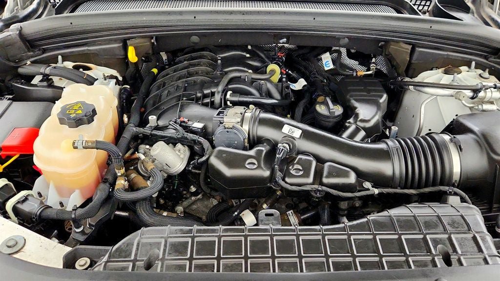 Used 2021 Jeep Grand Cherokee L Limited w/ MOPAR Finishing Package AWD/4WD image 29