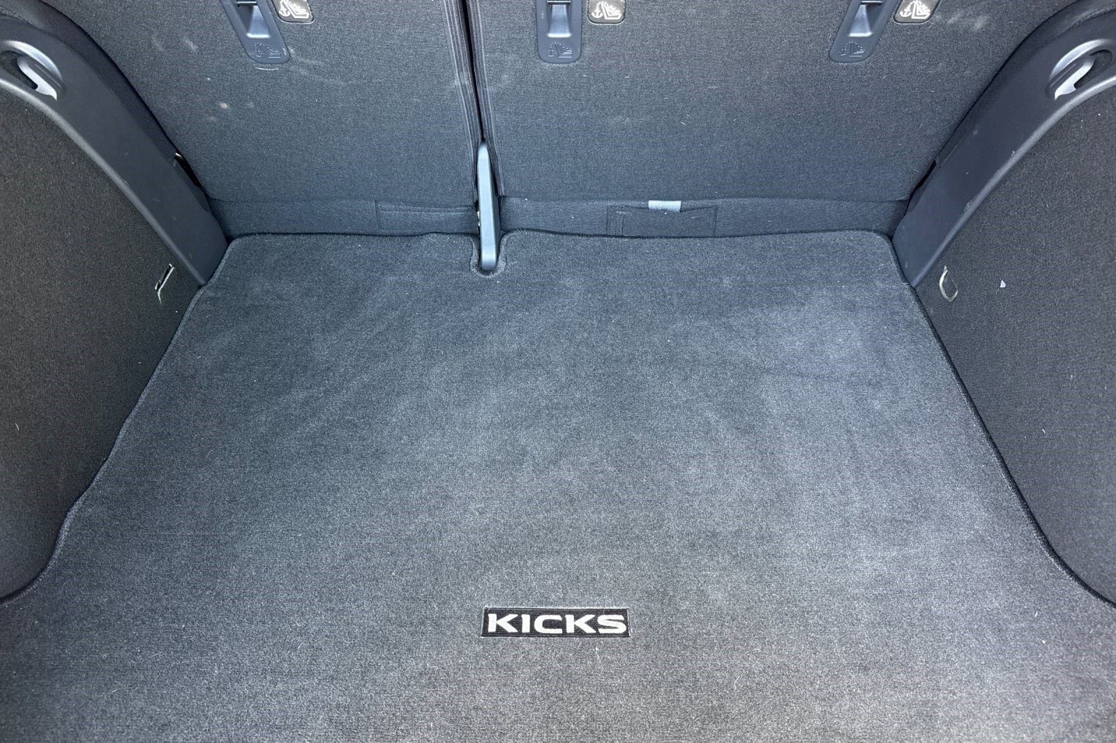 Used 2021 Nissan Kicks S FWD image 33
