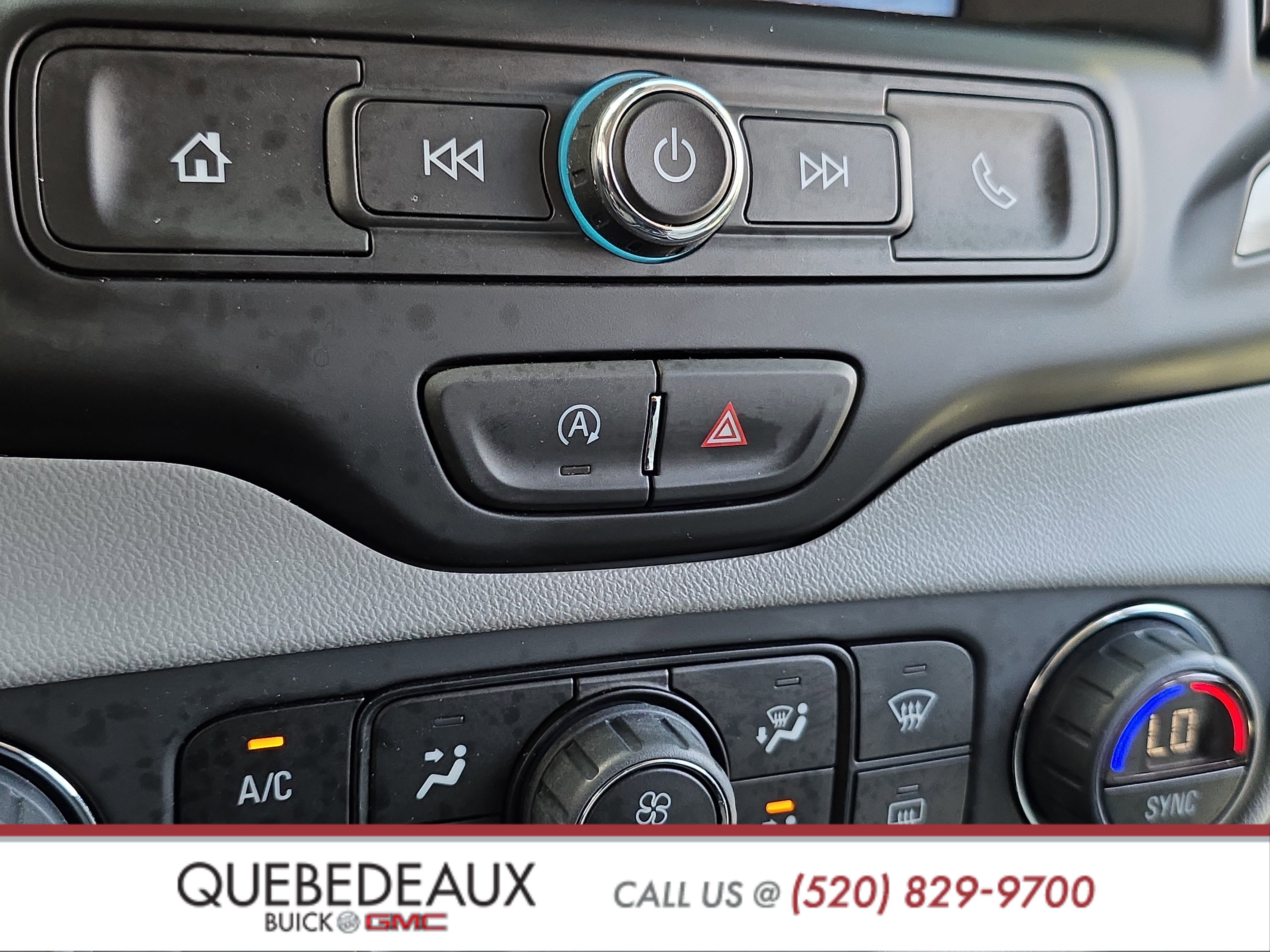 Used 2024 GMC Terrain SLE w/ Driver Convenience Package image 21