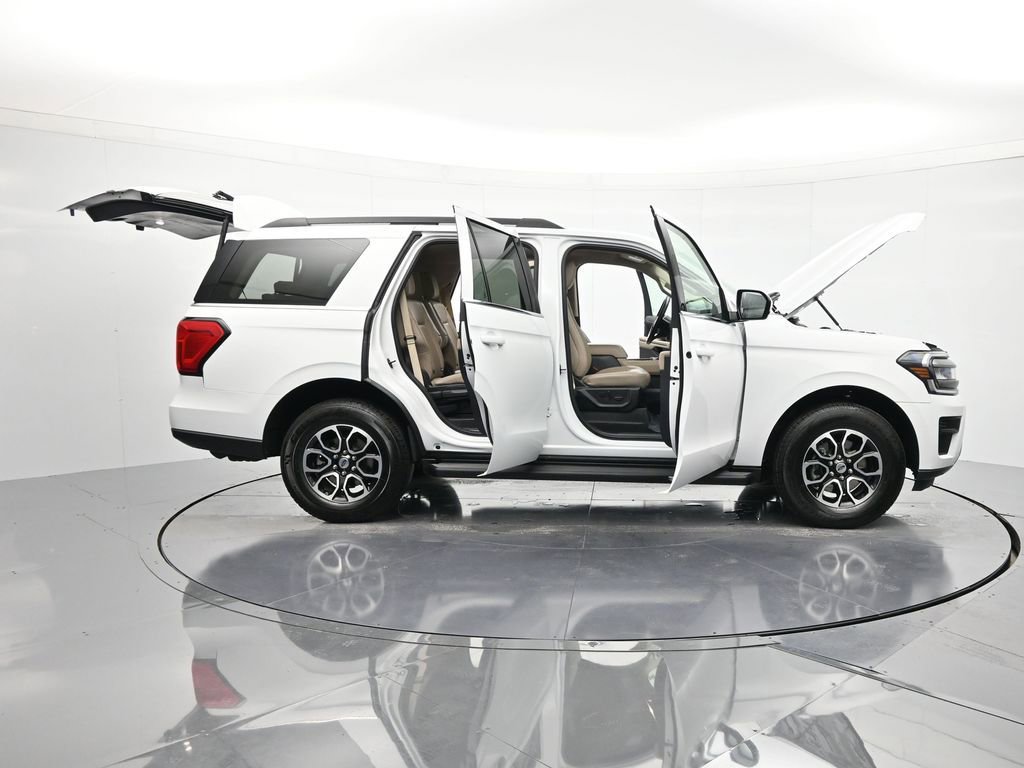 Used 2024 Ford Expedition XLT image 49
