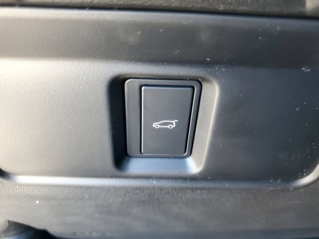 Used 2026 Land Rover Discovery Sport Landmark AWD/4WD image 16