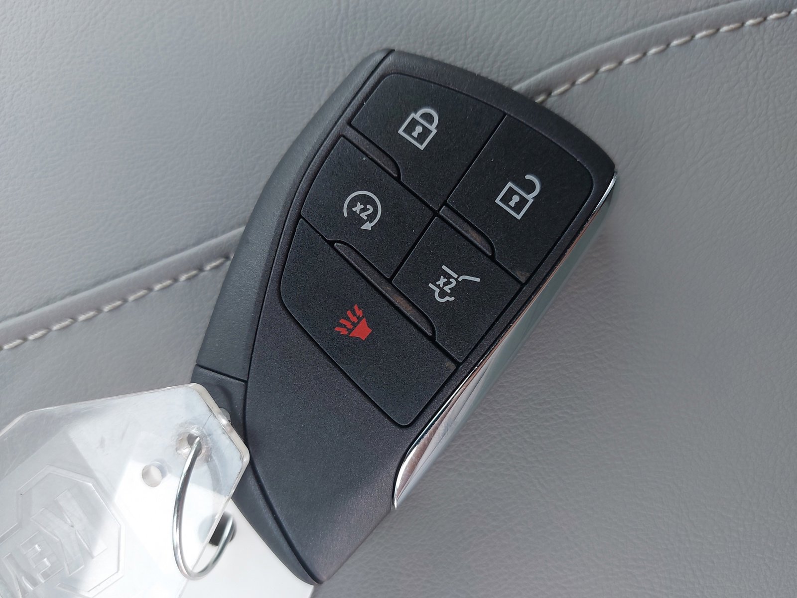 New 2025 GMC Acadia Elevation image 37