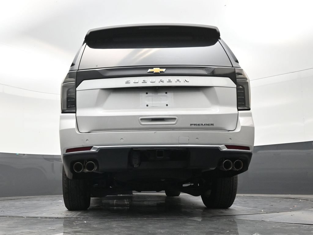 Used 2025 Chevrolet Suburban Premier RWD image 22