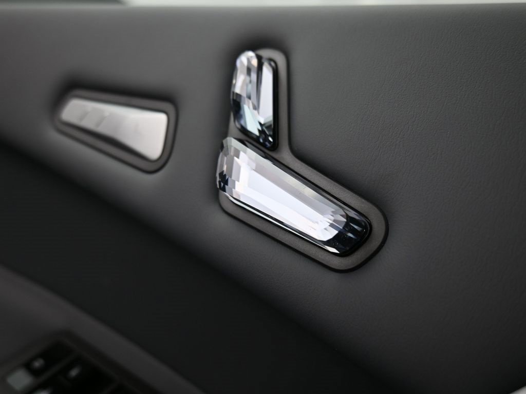 New 2026 BMW iX xDrive60 w/ M Sport Package image 11