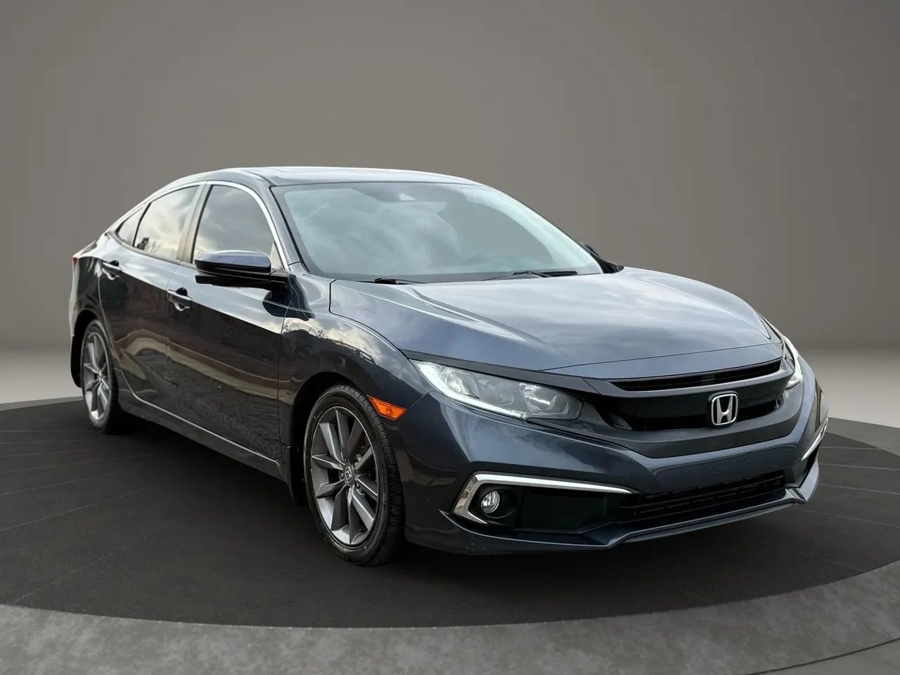 Used 2019 Honda Civic EX image 3