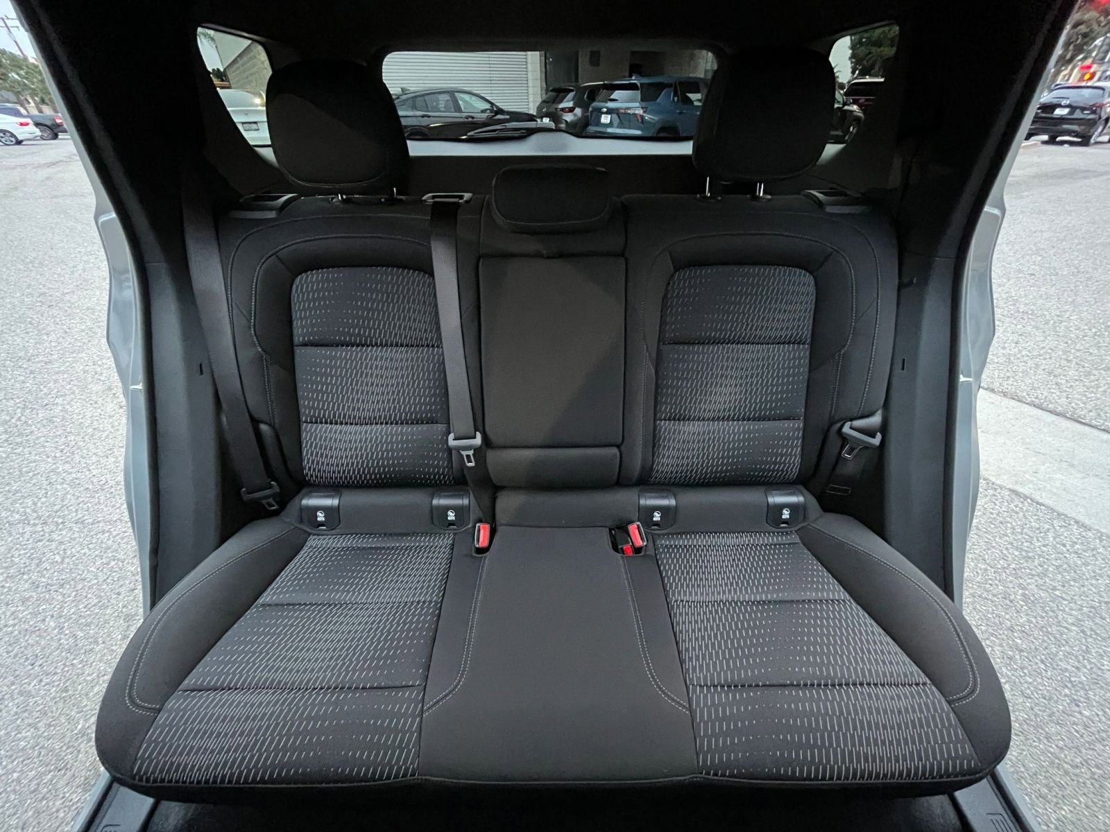 Used 2025 Chevrolet Equinox LT image 38