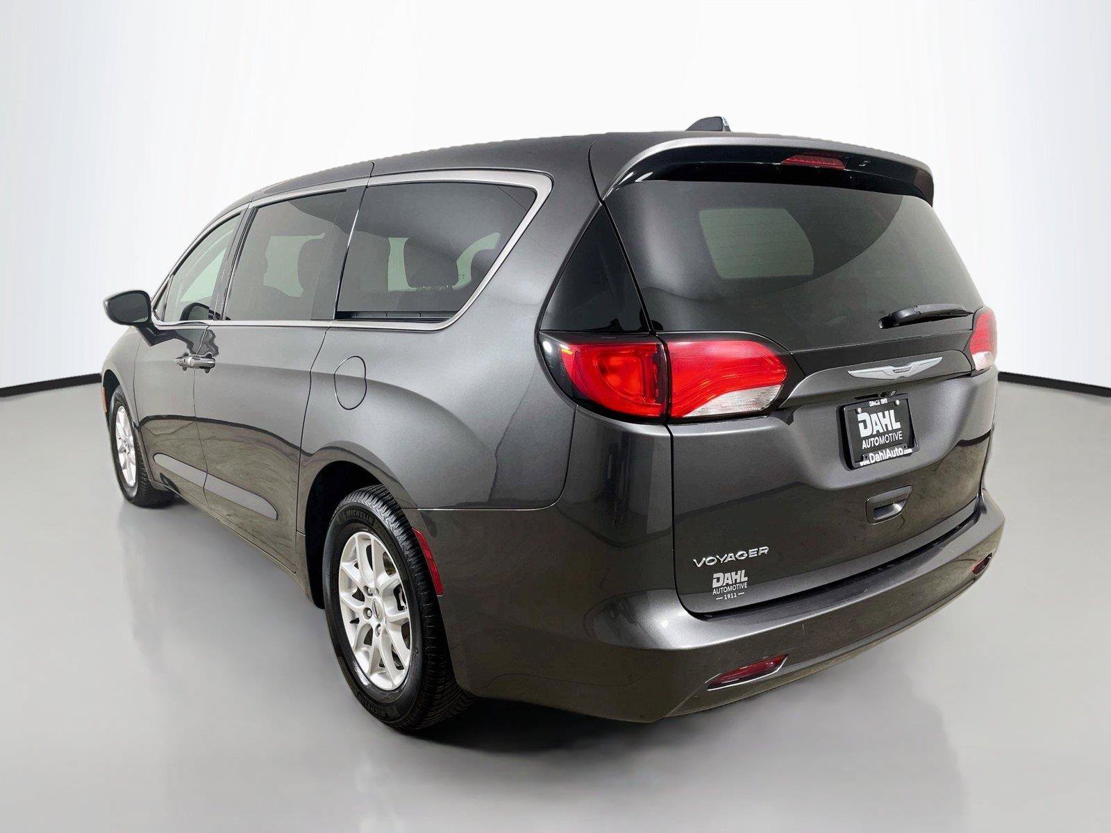 Used 2021 Chrysler Voyager LX FWD image 10