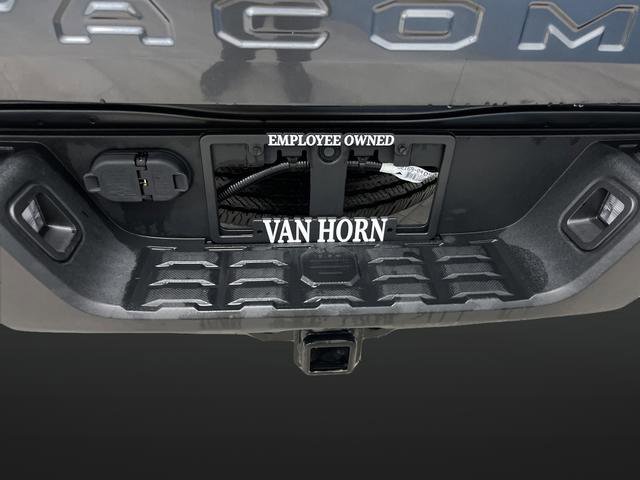 Used 2023 Toyota Tacoma SR5 w/ Technology Package image 32