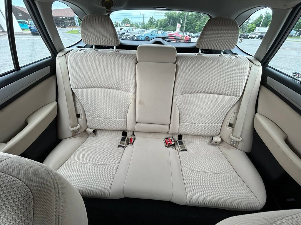Used 2019 Subaru Outback 2.5i AWD/4WD image 14