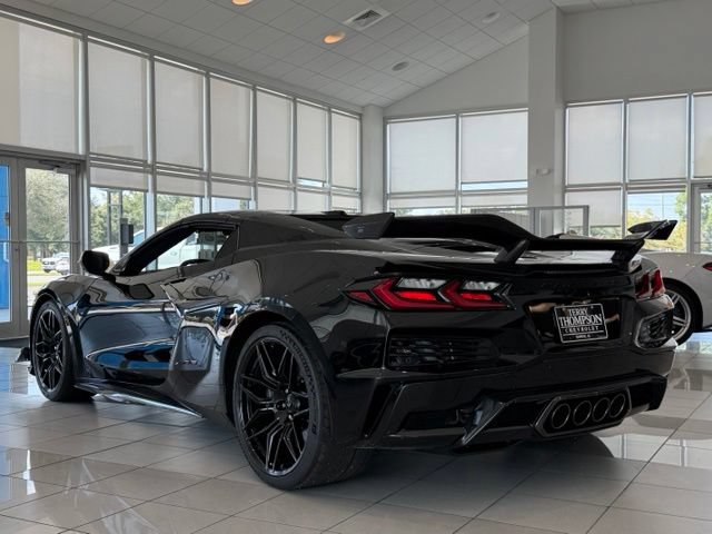 New 2027 Chevrolet Corvette Z06 RWD image 4