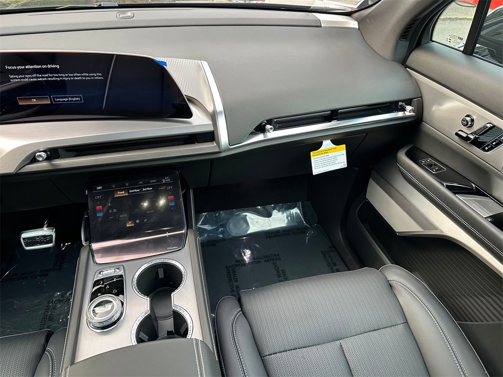 New 2026 Cadillac Vistiq Sport image 19