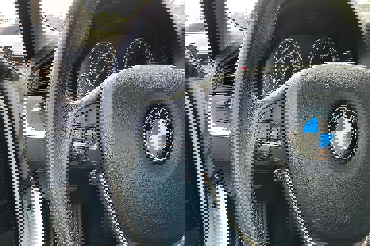 Used 2015 BMW 528i Sedan image 19