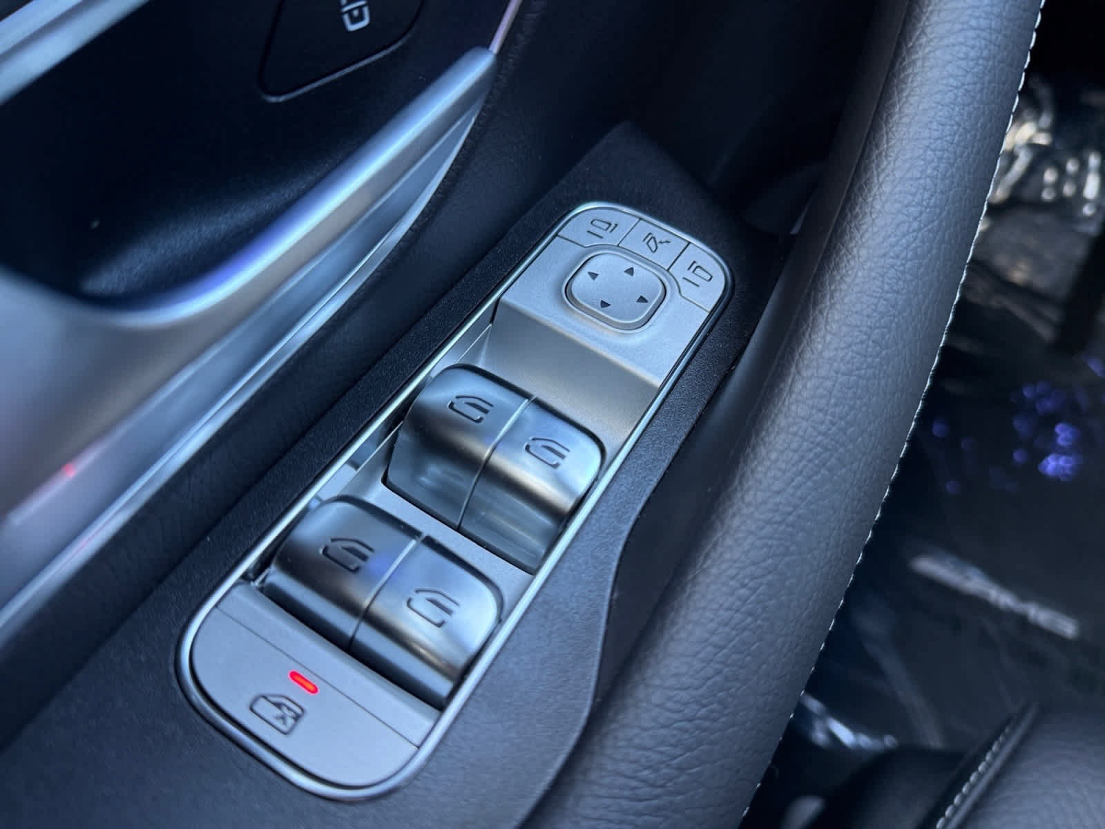 Used 2025 Mercedes-Benz GLS 580 4MATIC image 21