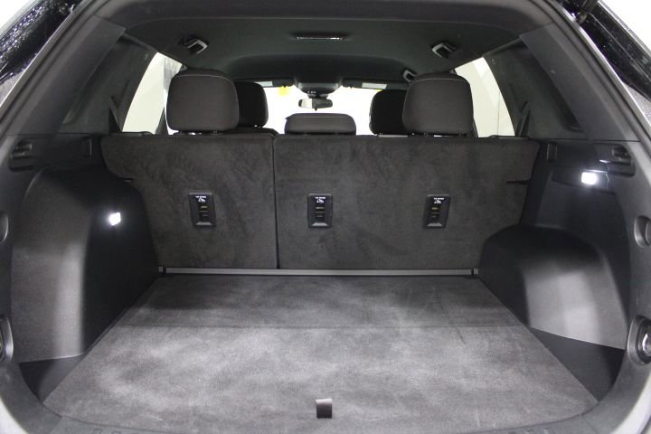Used 2025 Chevrolet Equinox LT AWD/4WD image 13
