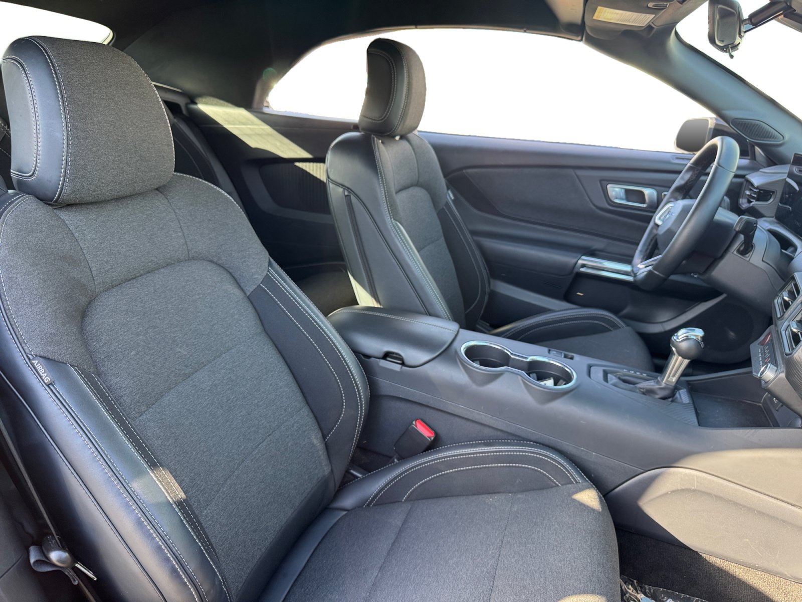 Used 2025 Ford Mustang Convertible RWD image 15