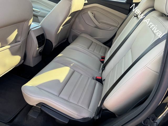 Used 2019 Ford Escape SEL image 3