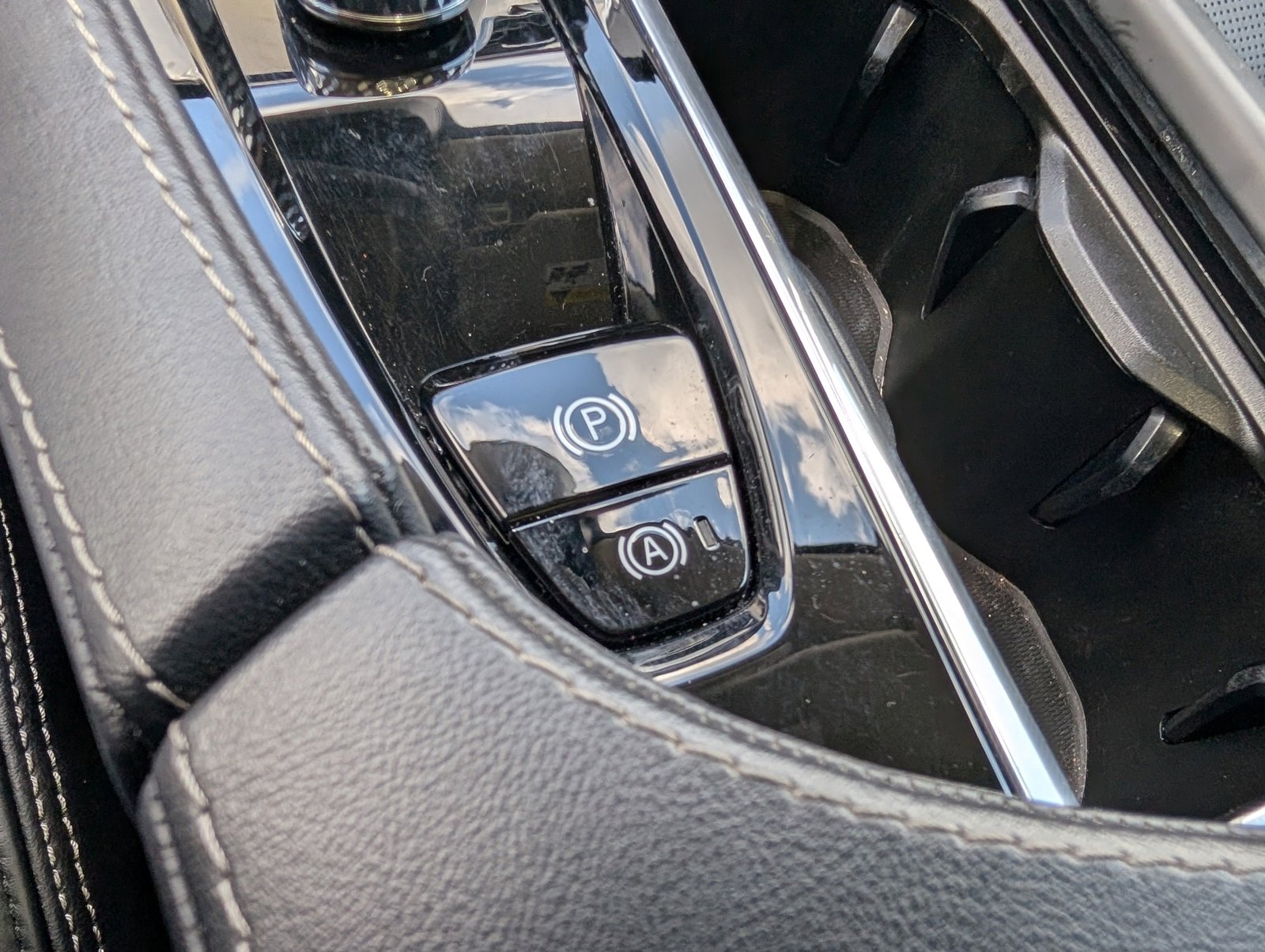 Used 2022 Volvo XC90 T6 Inscription image 29