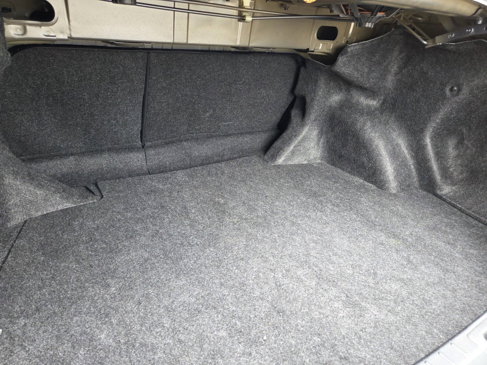 Certified 2016 Toyota Corolla LE Premium image 30