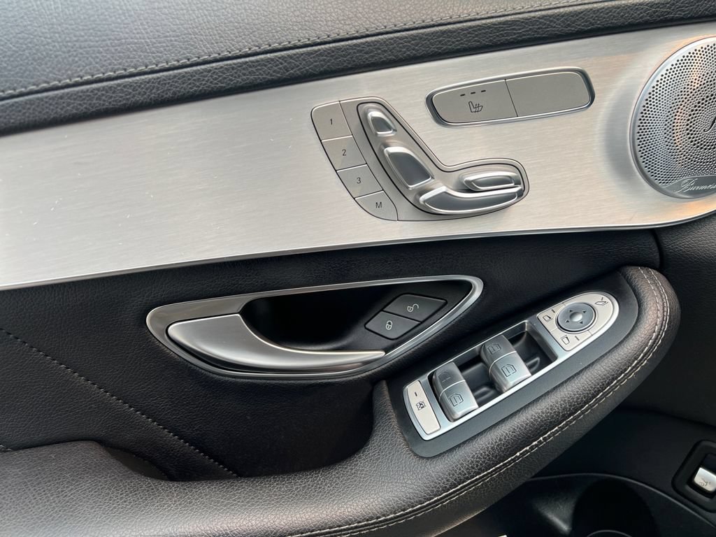 Used 2015 Mercedes-Benz C 300 4MATIC Sedan image 11