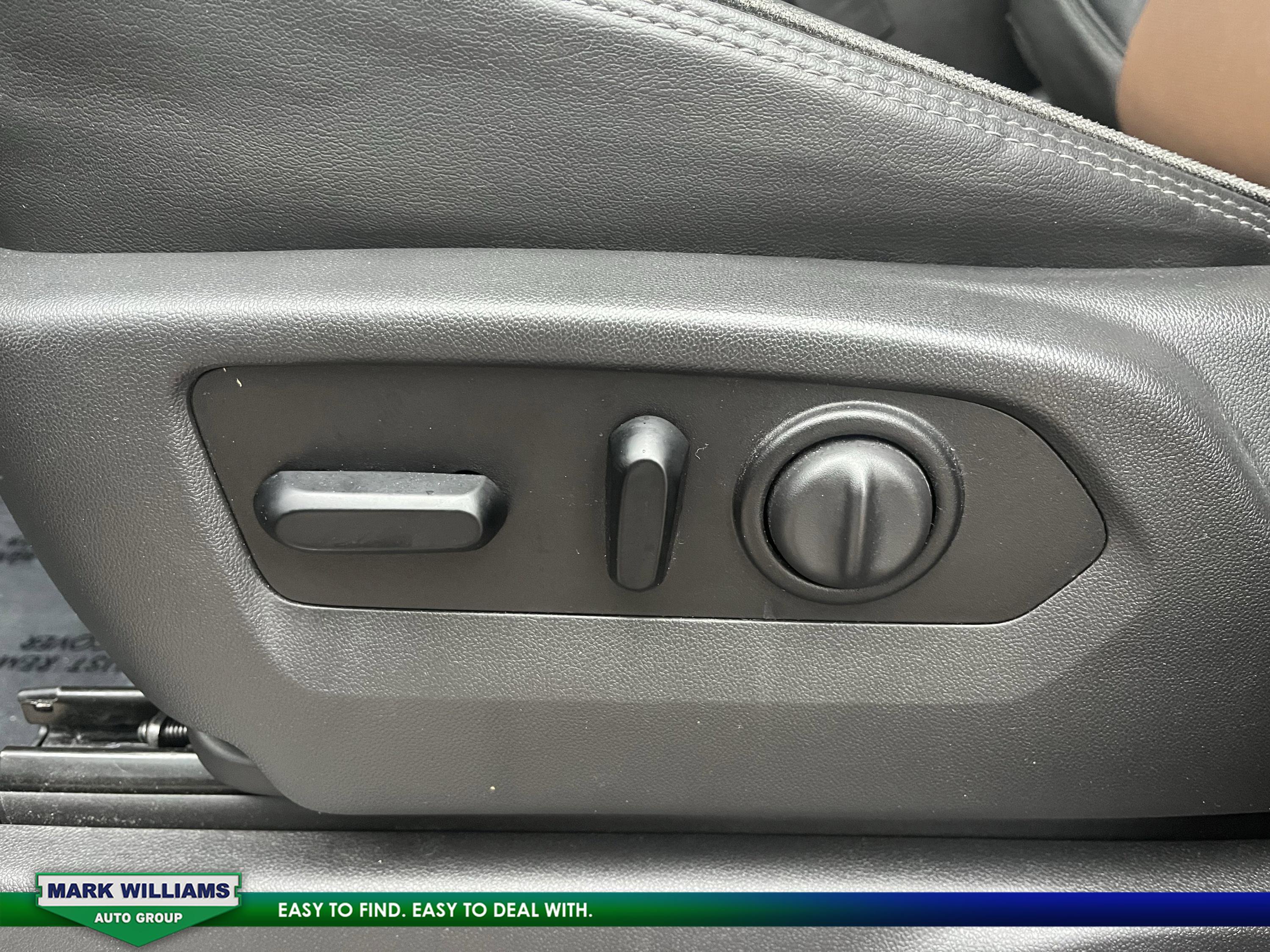 Used 2021 Chevrolet Silverado 2500 High Country w/ Z71 Off-Road Package image 13