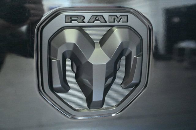 Used 2020 RAM 2500 Laramie w/ Night Edition image 9