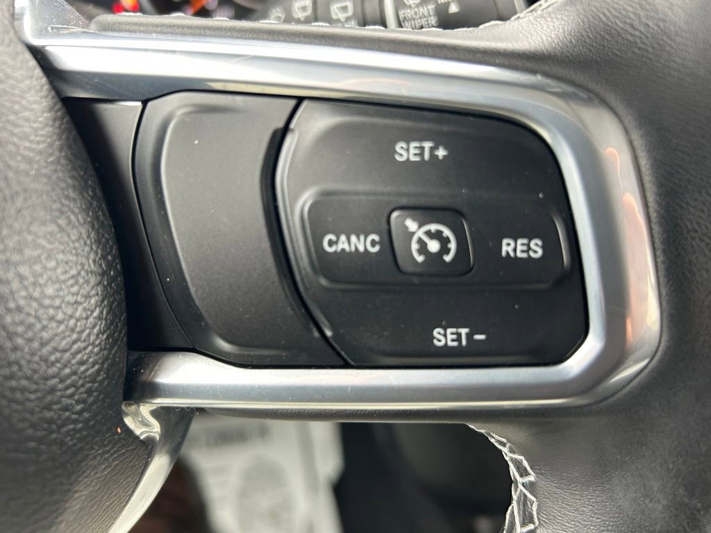 Used 2023 Jeep Wrangler Unlimited Sahara w/ Dual Top Group AWD/4WD image 23