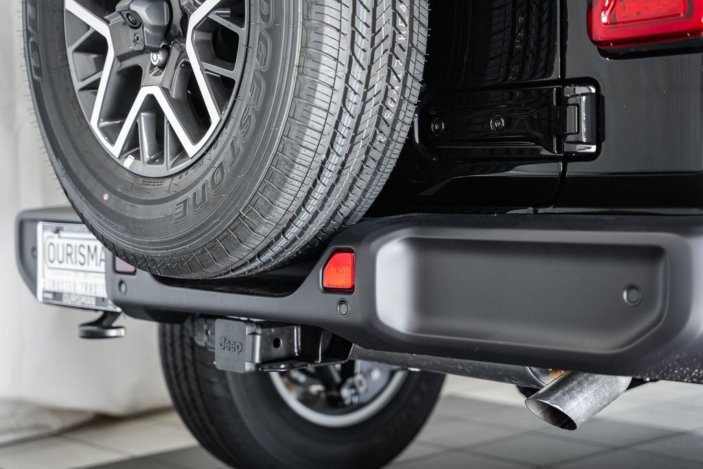 New 2026 Jeep Wrangler Sahara image 7