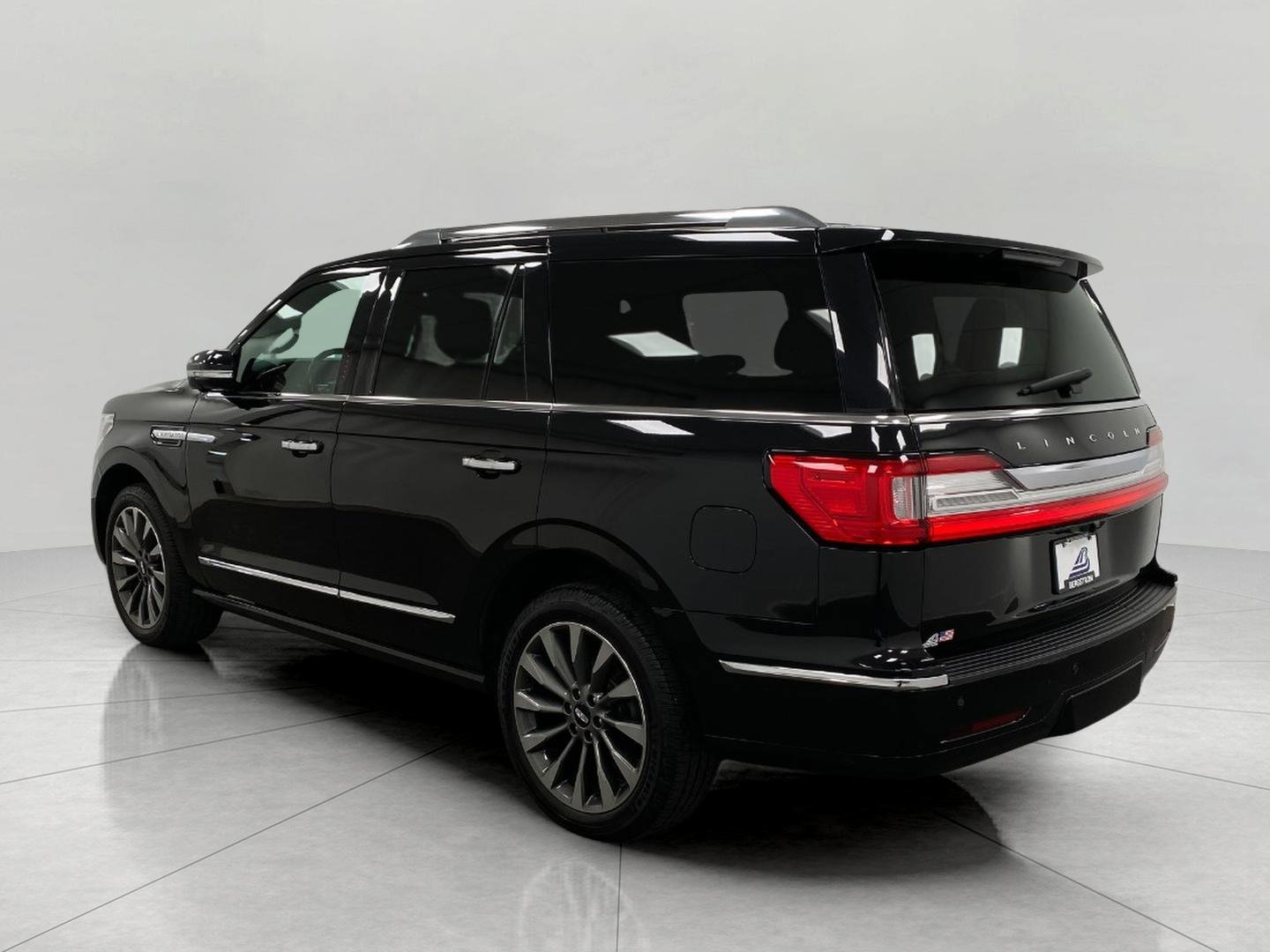 Used 2019 Lincoln Navigator Select AWD/4WD image 9