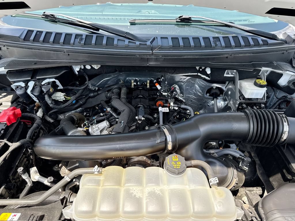 Used 2024 Ford Expedition XLT AWD/4WD image 26