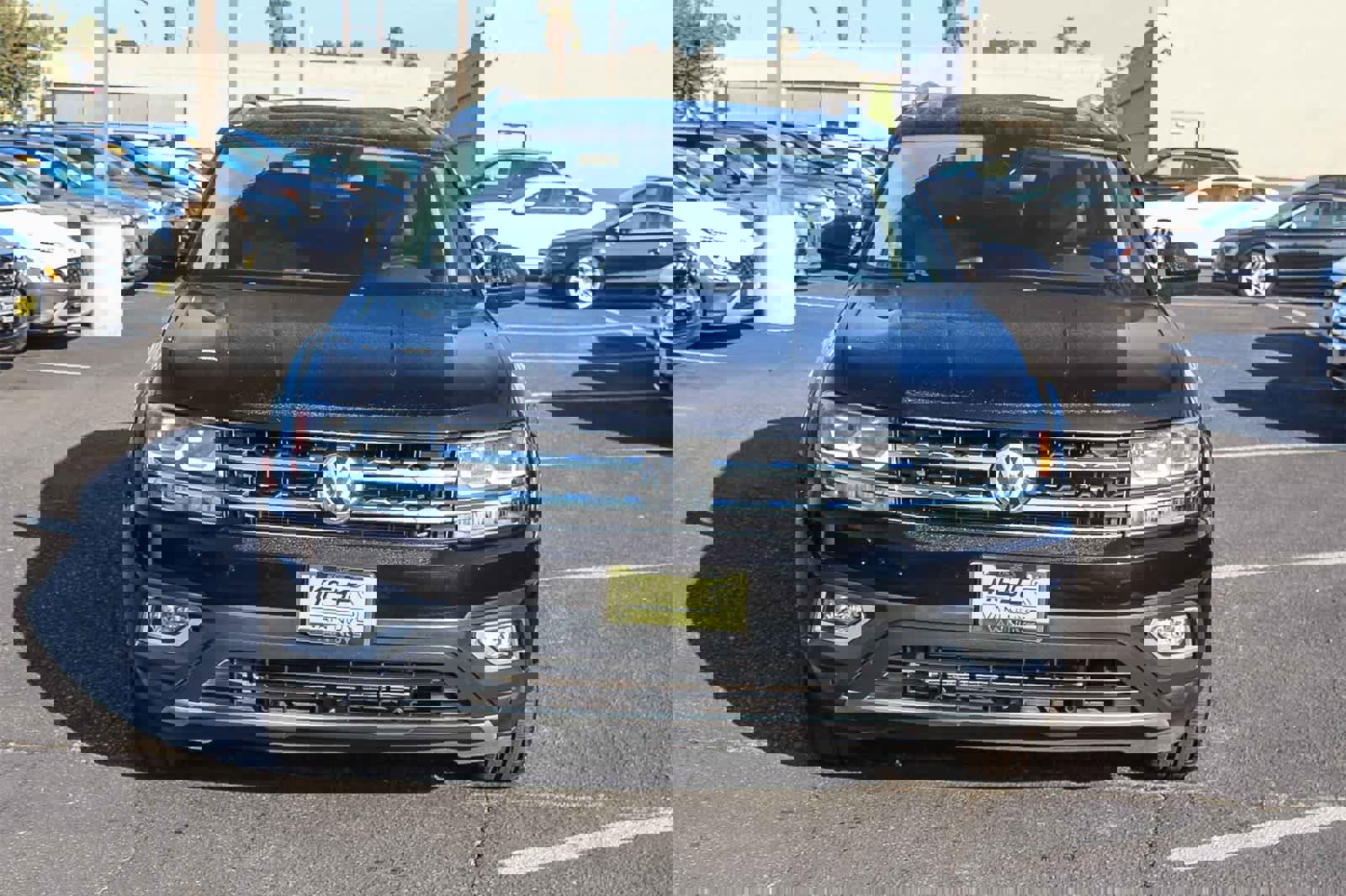 Used 2018 Volkswagen Atlas SEL Premium image 2