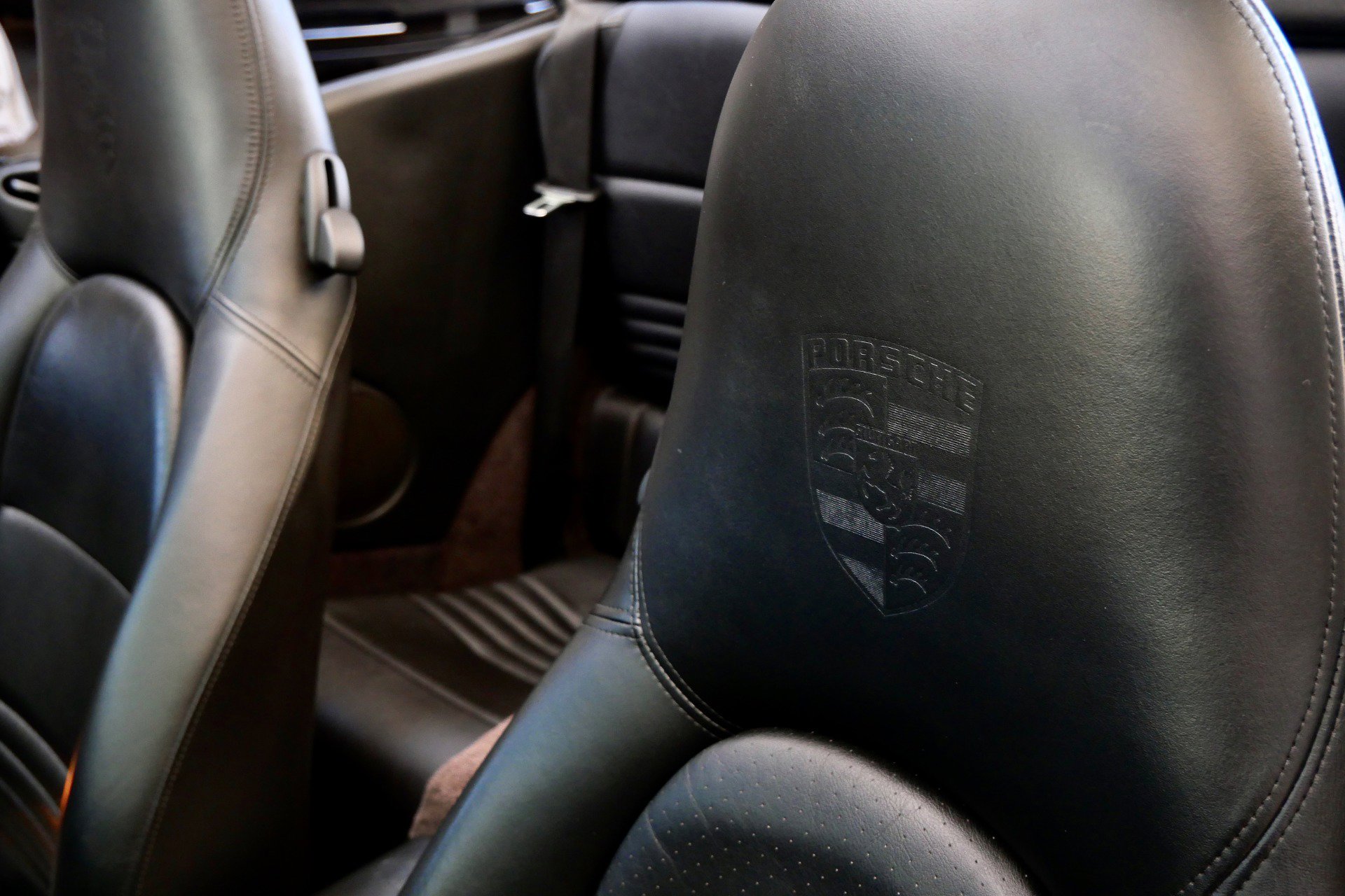 Used 2000 Porsche 911 Cabriolet image 29