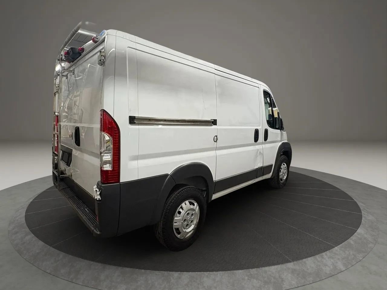 Used 2015 RAM ProMaster 1500 w/ Interior Convenience Group FWD image 8