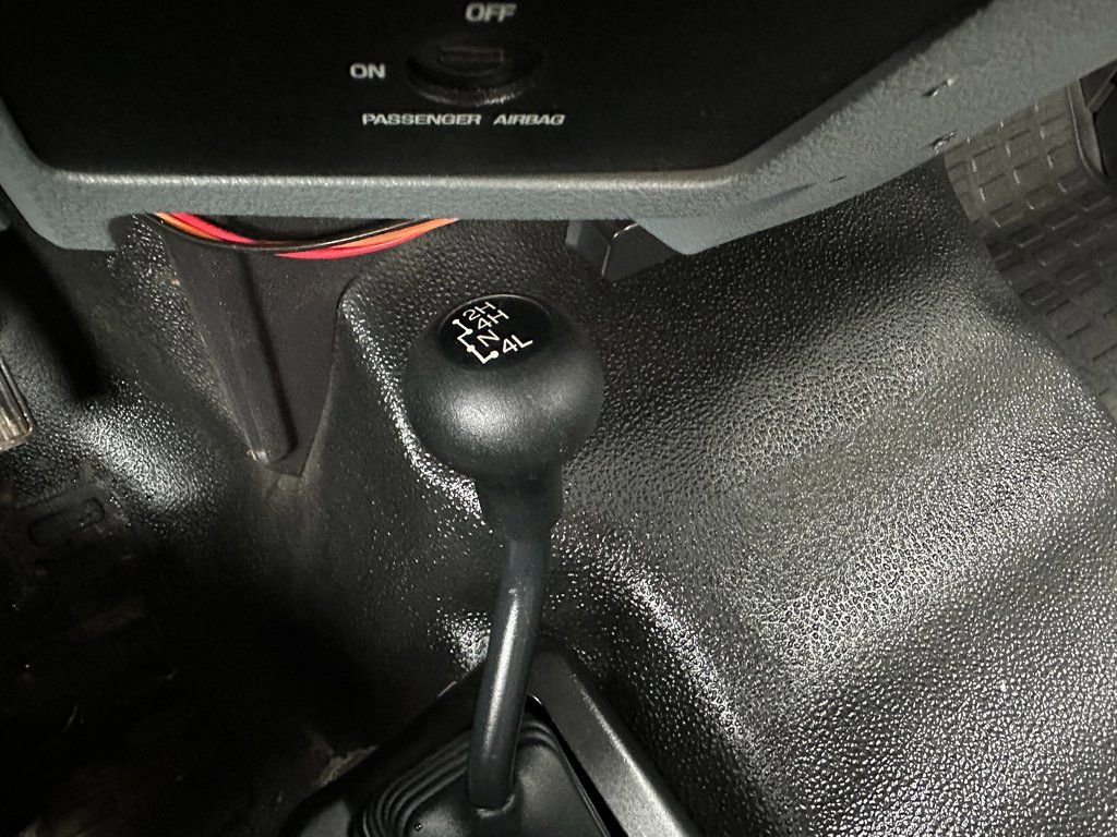 Used 2015 Ford F250 XL w/ Power Equipment Group image 5