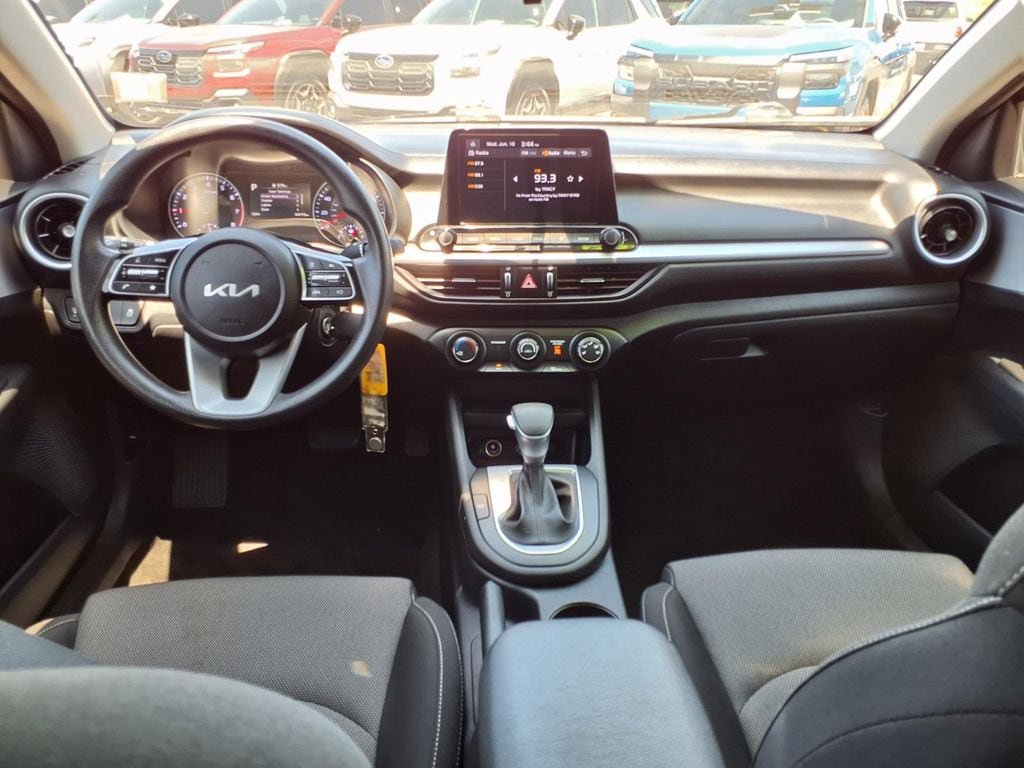 Used 2024 Kia Forte LX FWD image 2