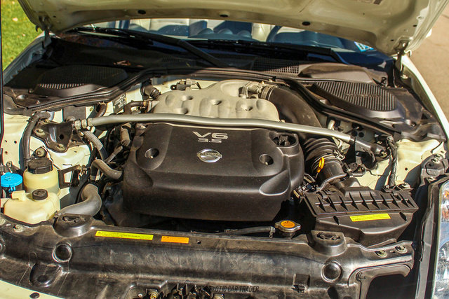 Used 2004 Nissan 350Z Touring RWD image 21