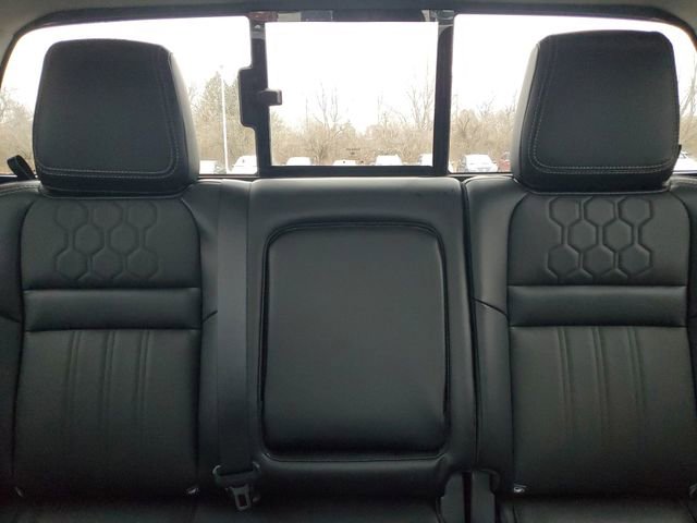 Used 2025 Nissan Frontier SL image 22