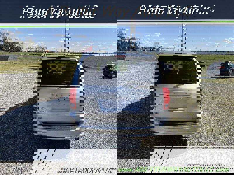 Used 2012 Dodge Grand Caravan American Value Package image 9