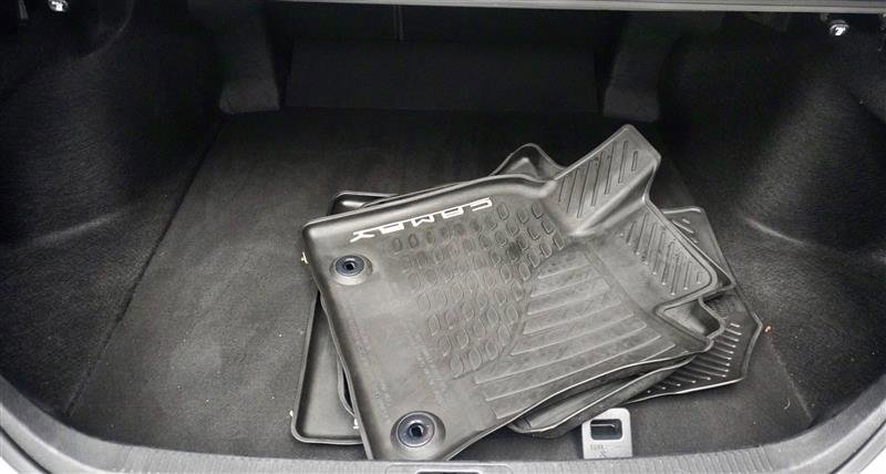 Used 2018 Toyota Camry SE image 37