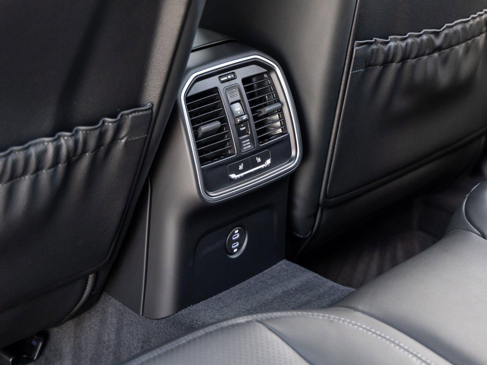 New 2026 Porsche Macan image 39